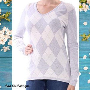 Tommy Hilfiger | Preppy Gray and White Argyle Business Casual V Neck Sweater